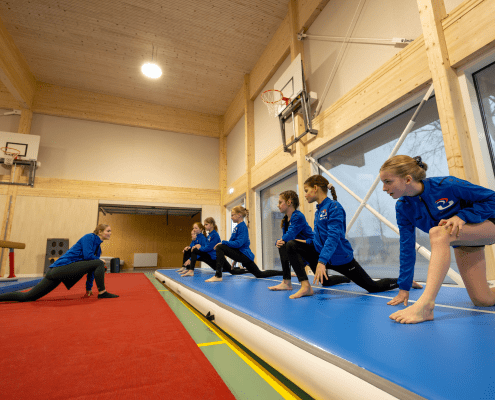 Dankzij de opbrengst van de Grote Clubactie trainen de leden van gymnastiekvereniging Unitas op hun nieuwe airtrack!