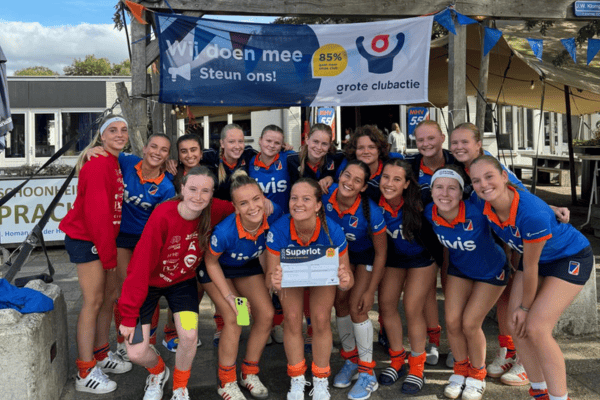 Superlotfoto MHV Hockey Grote Clubactie